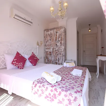 Ruezgar Guelue Hotell 2*