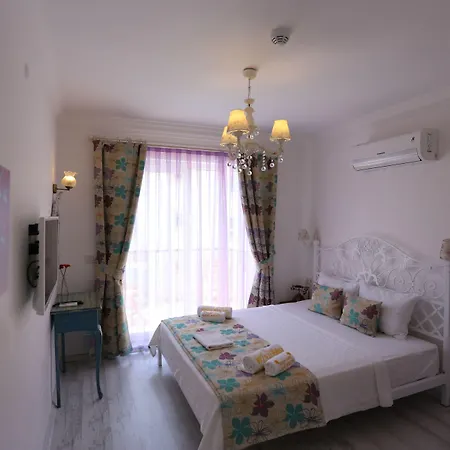 فندق Ruezgar Guelue ألاتشاتي