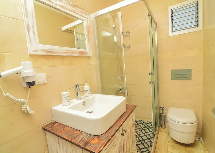 Ruezgar Guelue Alaçatı